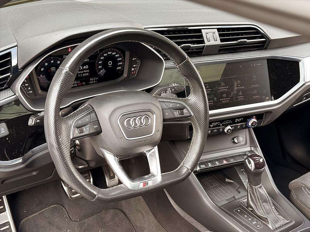 Audi Q3 - 2.0 40 TFSI GASOLINA SPORTBACK PERFORMANCE BLACK QUATTRO TIPTRONIC