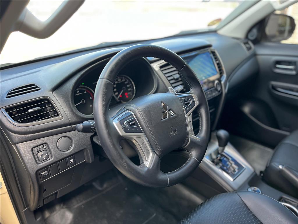 L200 TRITON 2.4 16V TURBO DIESEL SPORT SAVANA CD 4P 4X4 AUTOMÁTICO8