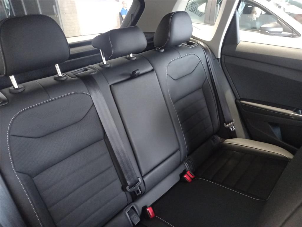 TAOS 1.4 250 TSI TOTAL FLEX HIGHLINE AUTOMÁTICO10