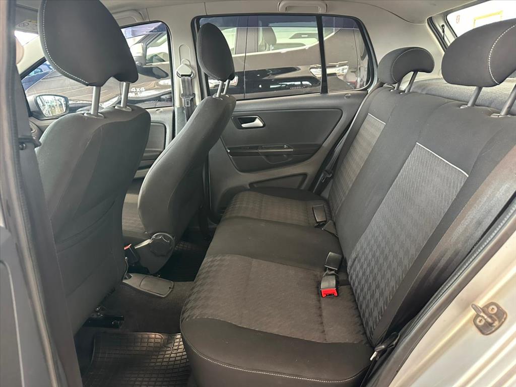 FOX 1.6 MSI COMFORTLINE 8V FLEX 4P MANUAL11