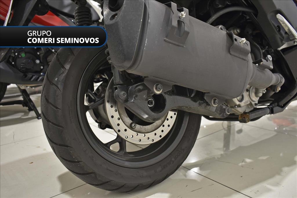 XMAX 250 CONNECTED ABS6