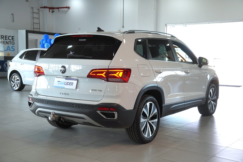 TAOS 1.4 250 TSI TOTAL FLEX HIGHLINE AUTOMÁTICO3