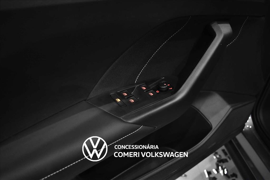 T-CROSS 1.4 250 TSI TOTAL FLEX HIGHLINE AUTOMÁTICO36