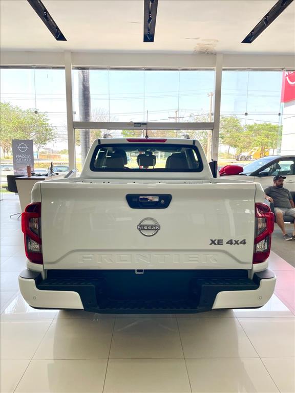FRONTIER 2.3 16V TURBO DIESEL XE CD 4X4 AUTOMÁTICO4