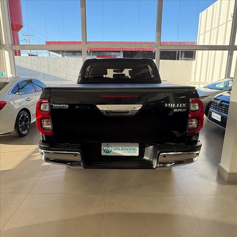 HILUX 2.8 D-4D TURBO DIESEL CD SRX 4X4 AUTOMÁTICO5