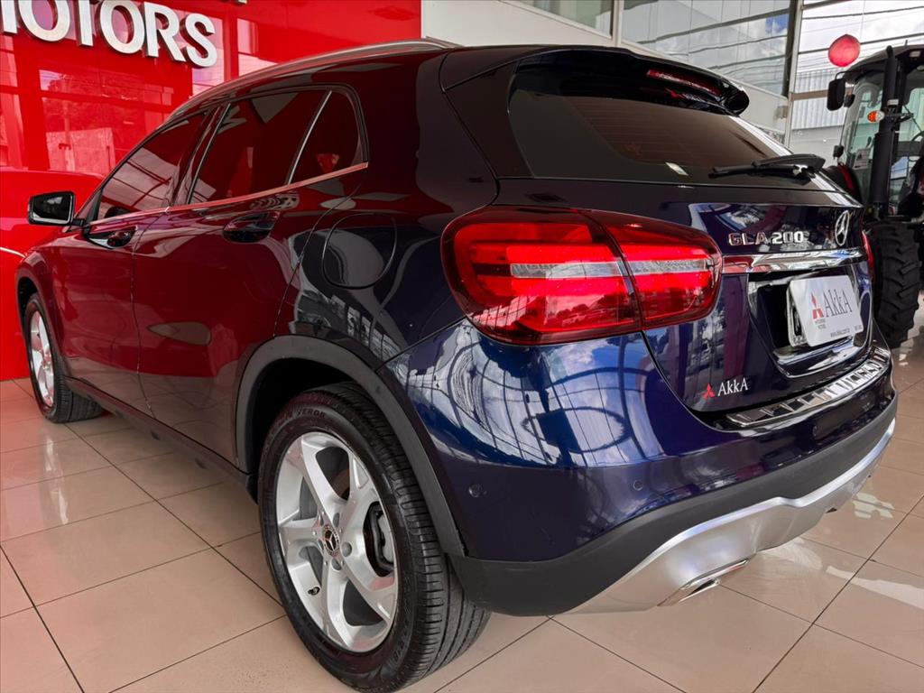 Mercedes-Benz-GLA 200-1.6 CGI FLEX ADVANCE 7G-DCT