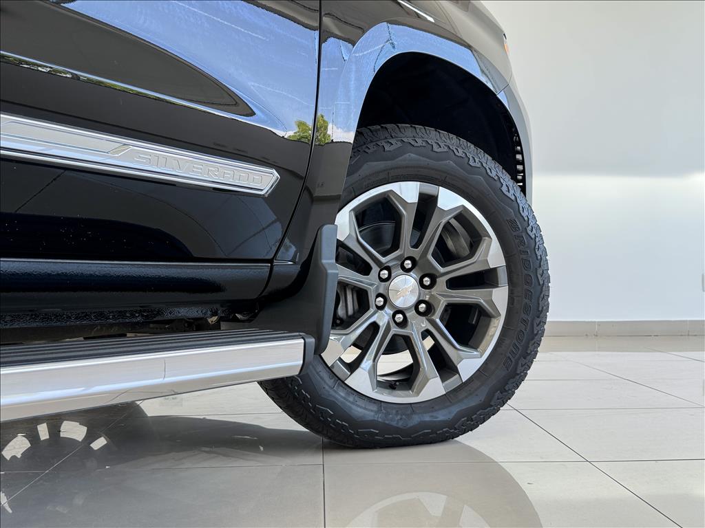 SILVERADO 5.3 V8 GASOLINA 1500 HIGH COUNTRY 4X4 AUTOMÁTICO