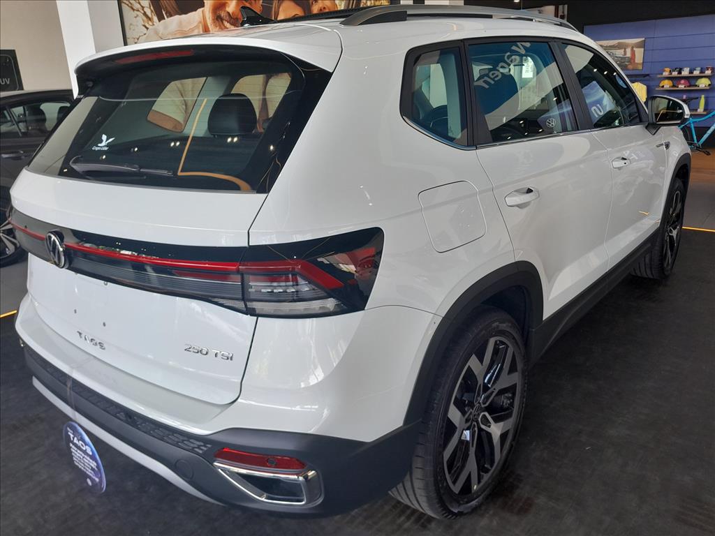 TAOS 1.4 250 TSI TOTAL FLEX HIGHLINE AUTOMÁTICO6