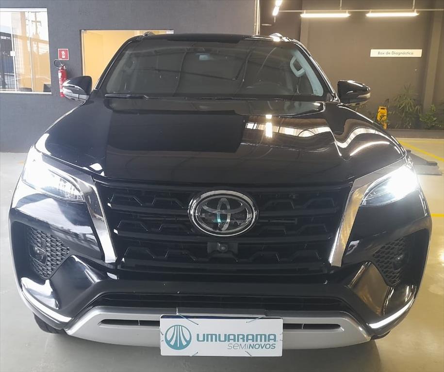 HILUX 2.8 D-4D TURBO DIESEL CD SRX 4X4 AUTOMÁTICO1