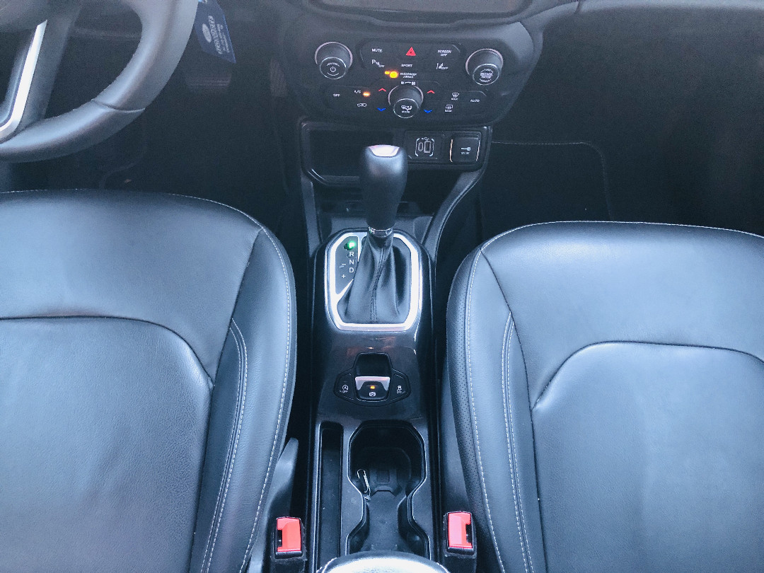 RENEGADE 1.3 T270 TURBO FLEX LONGITUDE AT6