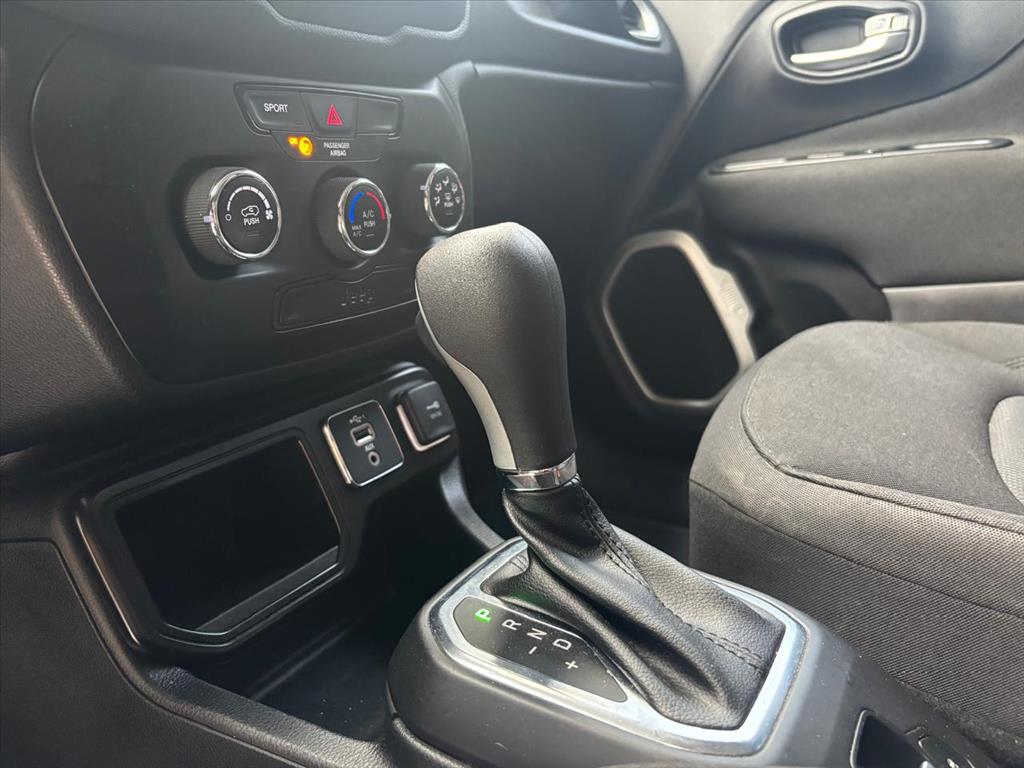 RENEGADE 1.8 16V FLEX SPORT 4P AUTOMÁTICO10