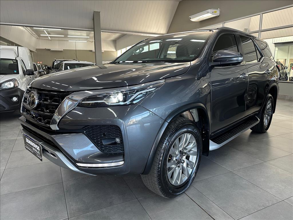 HILUX SW4 2.8 D-4D TURBO DIESEL SRX 4X4 AUTOMÁTICO3