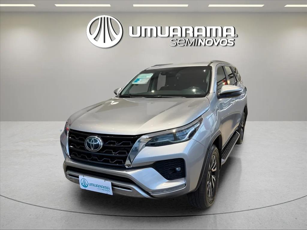 HILUX SW4 2.8 D-4D TURBO DIESEL SRX 7L 4X4 AUTOMÁTICO1