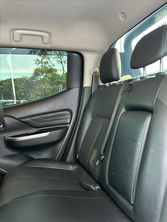 Mitsubishi-L200 TRITON-2.4 16V TURBO DIESEL SPORT HPE-S CD 4P 4X4 AUTOMÁTICO