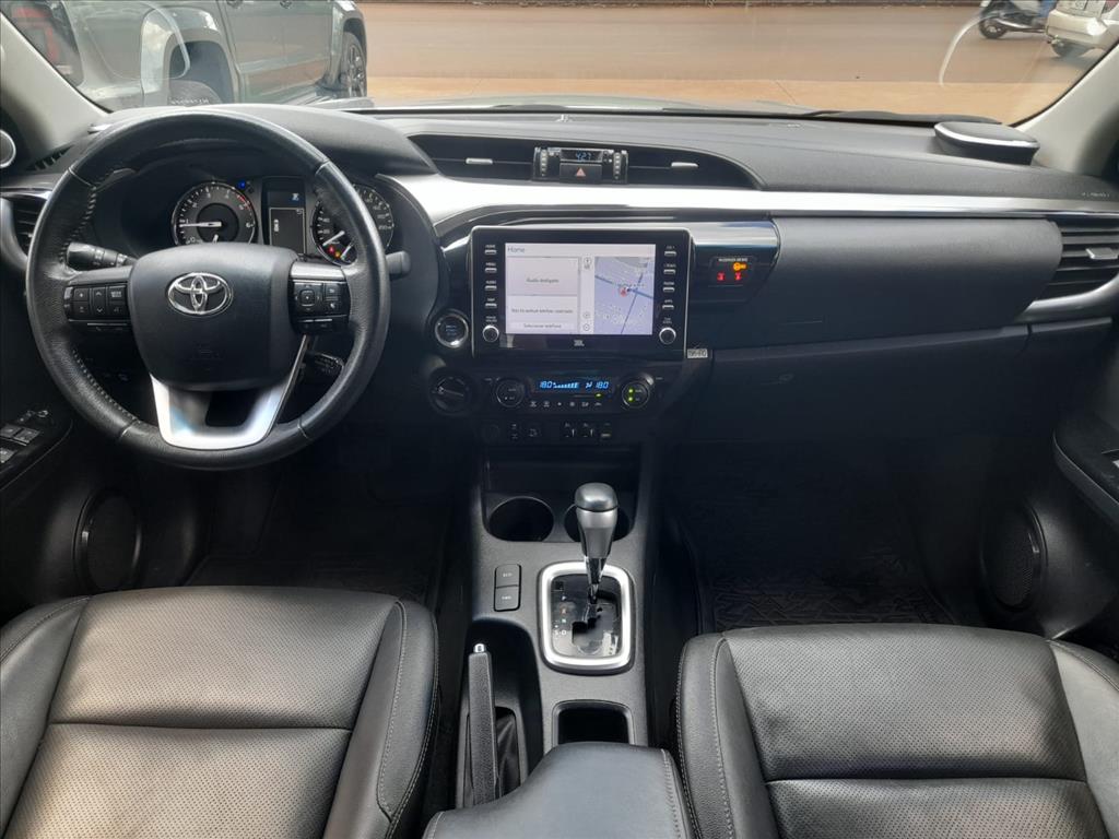 HILUX 2.8 D-4D TURBO DIESEL CD SRX 4X4 AUTOMÁTICO6