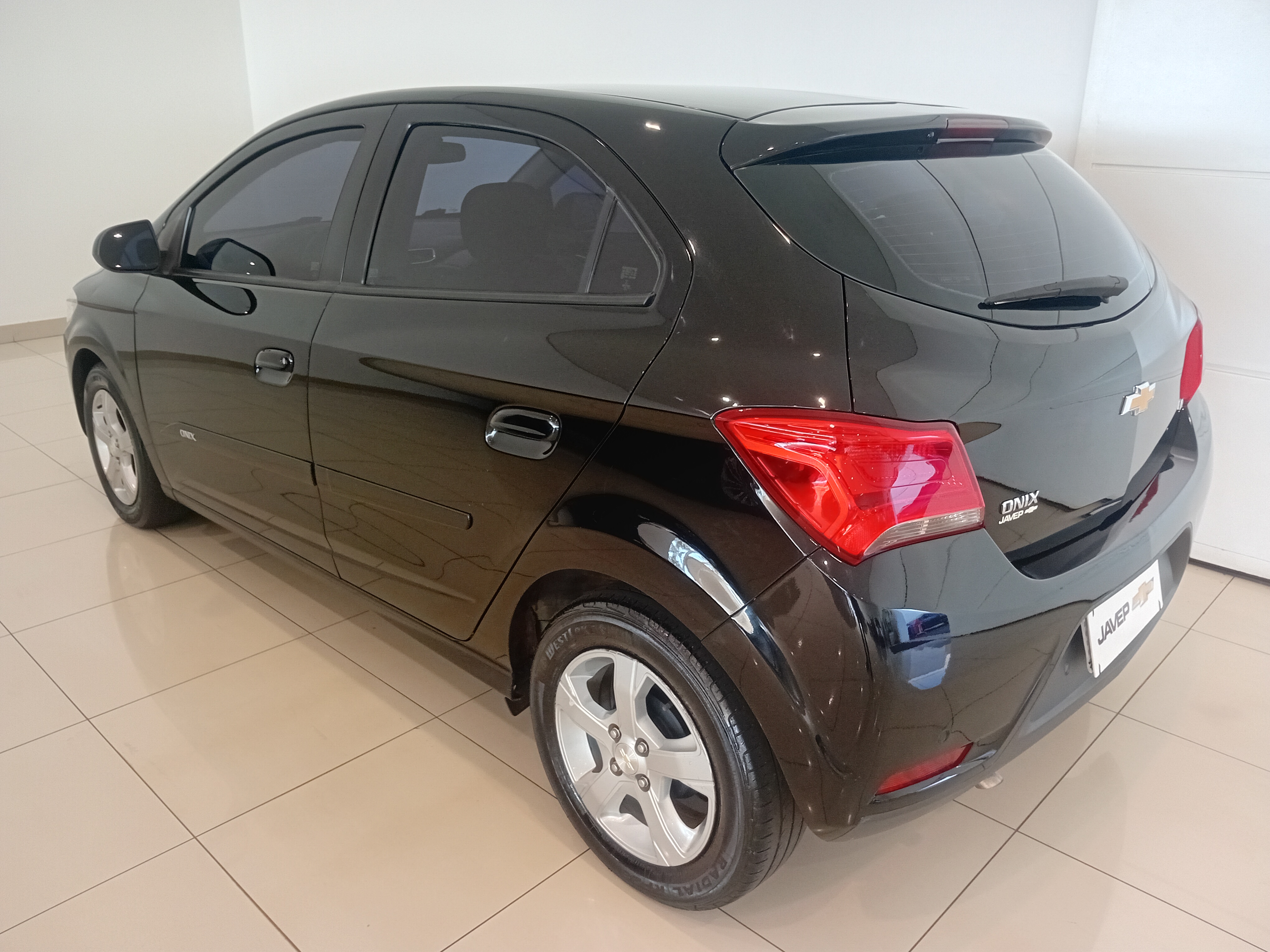 GM - Chevrolet-ONIX-1.4 MPFI LT 8V FLEX 4P AUTOMÁTICO