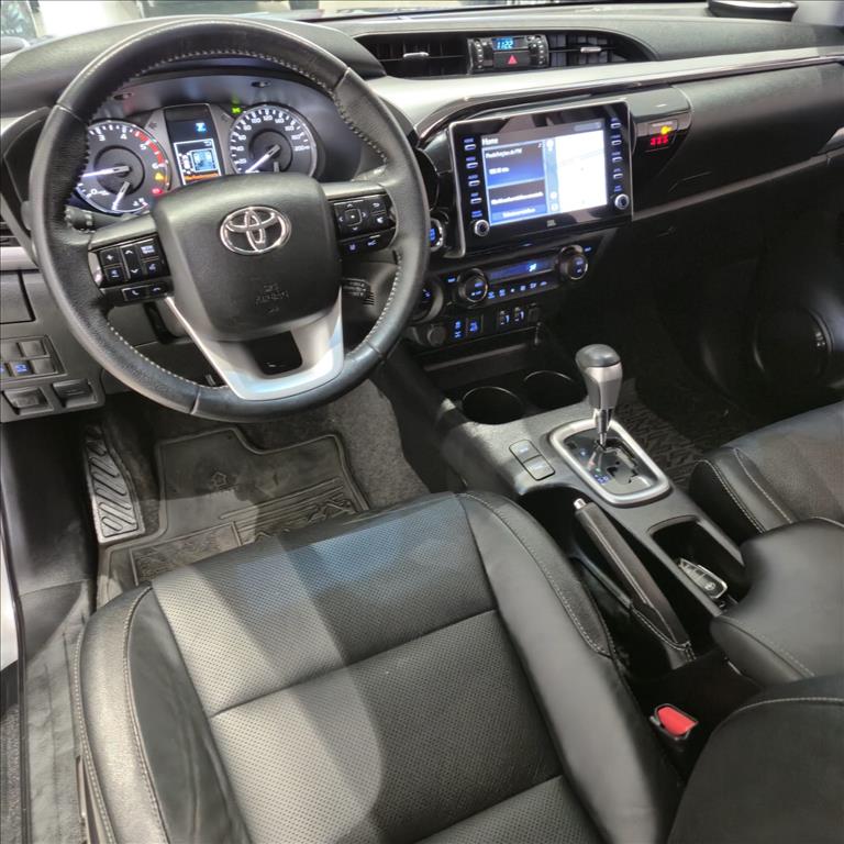 HILUX 2.8 D-4D TURBO DIESEL CD SRX 4X4 AUTOMÁTICO14