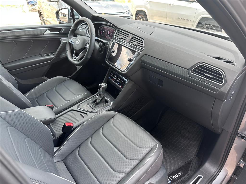 TIGUAN 2.0 300 TSI GASOLINA ALLSPACE R-LINE AUTOMÁTICO10