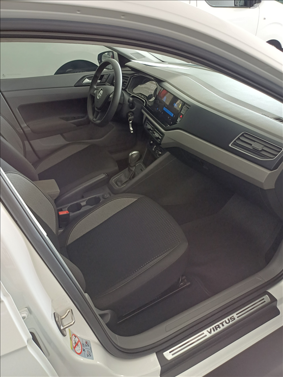 VIRTUS 1.0 200 TSI COMFORTLINE AUTOMÁTICO8