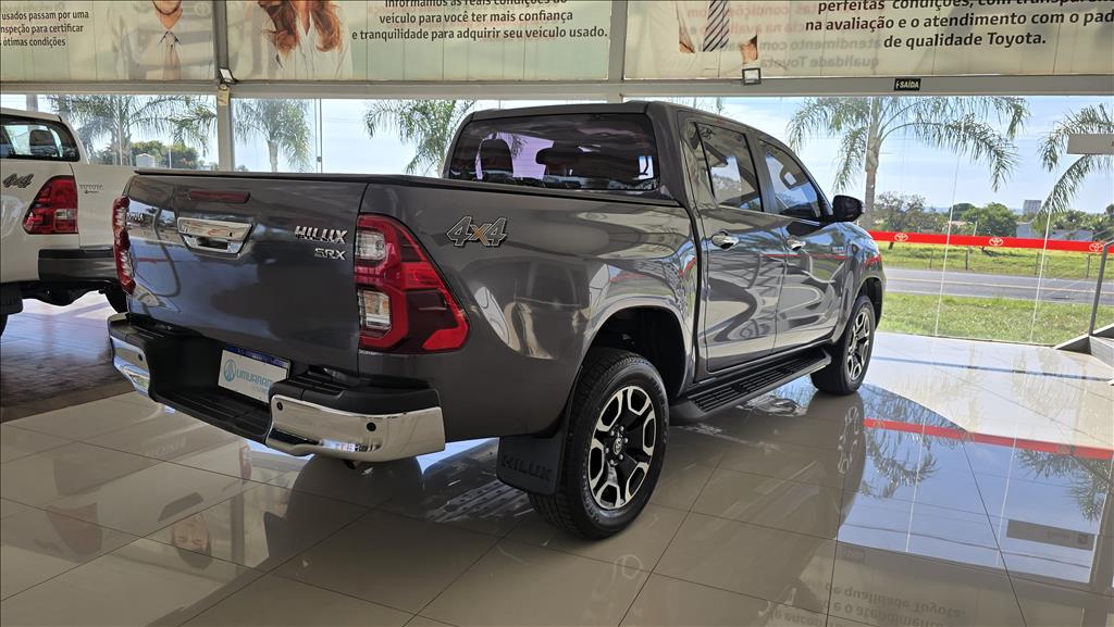 HILUX 2.8 D-4D TURBO DIESEL CD SRX 4X4 AUTOMÁTICO3