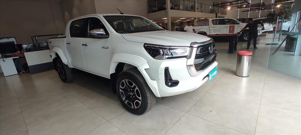 HILUX 2.8 D-4D TURBO DIESEL CD SRX 4X4 AUTOMÁTICO12