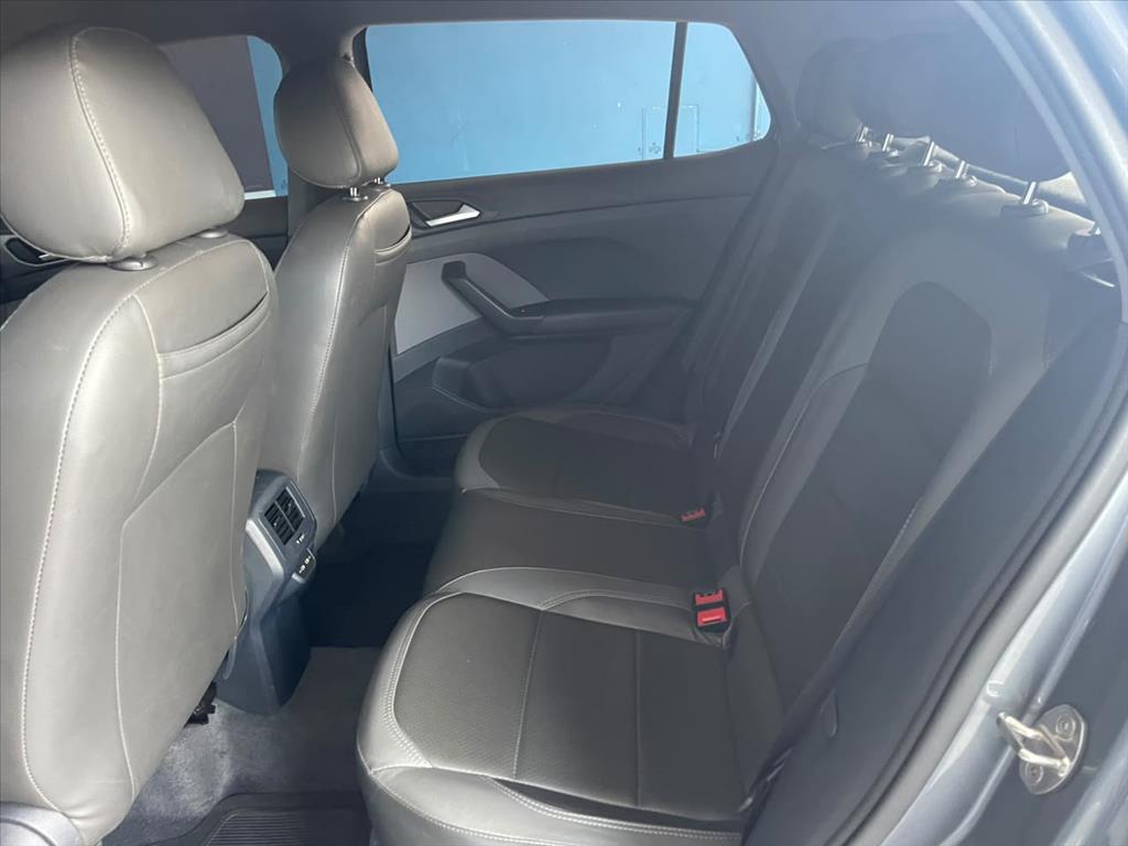 T-CROSS 1.0 200 TSI TOTAL FLEX AUTOMÁTICO10