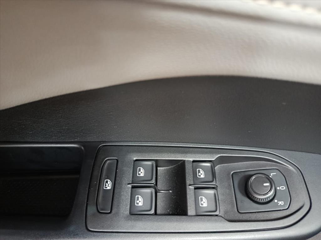 TAOS 1.4 250 TSI TOTAL FLEX COMFORTLINE AUTOMÁTICO10