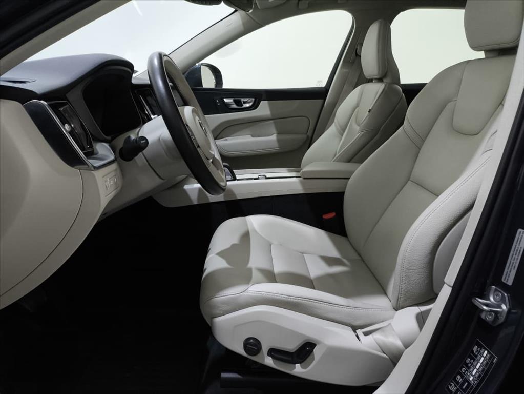 XC60 2.0 T8 HYBRID MOMENTUM AWD GEARTRONIC8