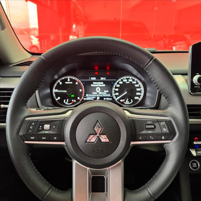 Mitsubishi-TRITON-2.4 BITURBO DIESEL CD HPE-S 4X4 AUTOMÁTICO