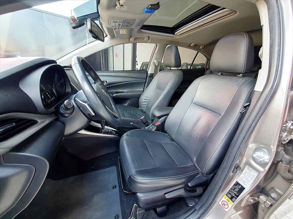 Toyota Yaris - 1.5 16V FLEX SEDAN XLS MULTIDRIVE