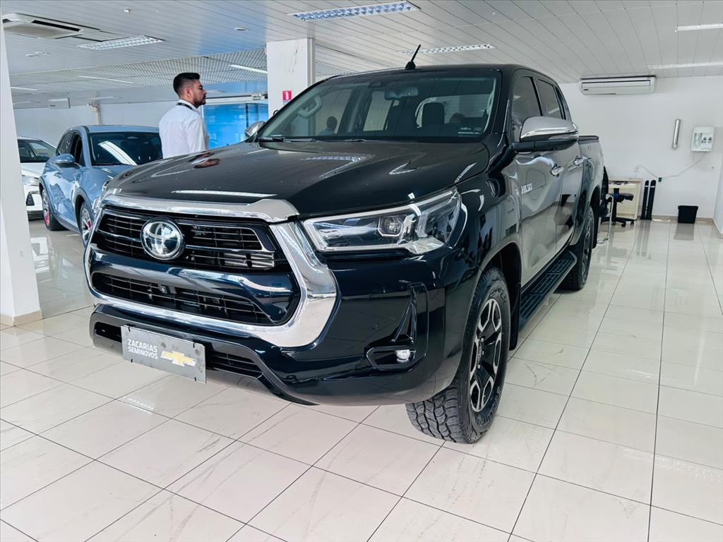 HILUX 2.8 D-4D TURBO DIESEL CD SRX 4X4 AUTOMÁTICO1
