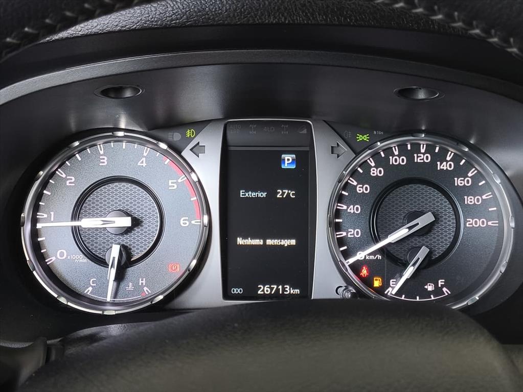 HILUX 2.8 D-4D TURBO DIESEL CD SR 4X4 AUTOMÁTICO8