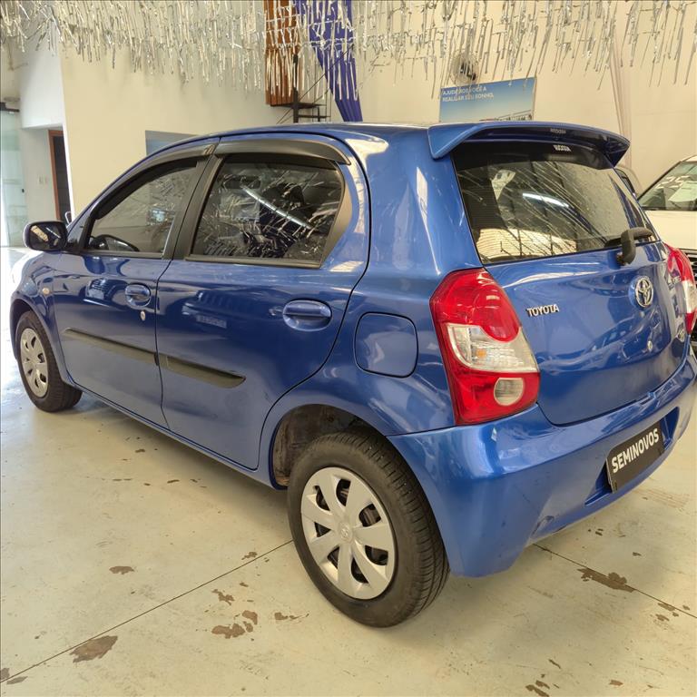 ETIOS 1.3 XS 16V FLEX 4P MANUAL5