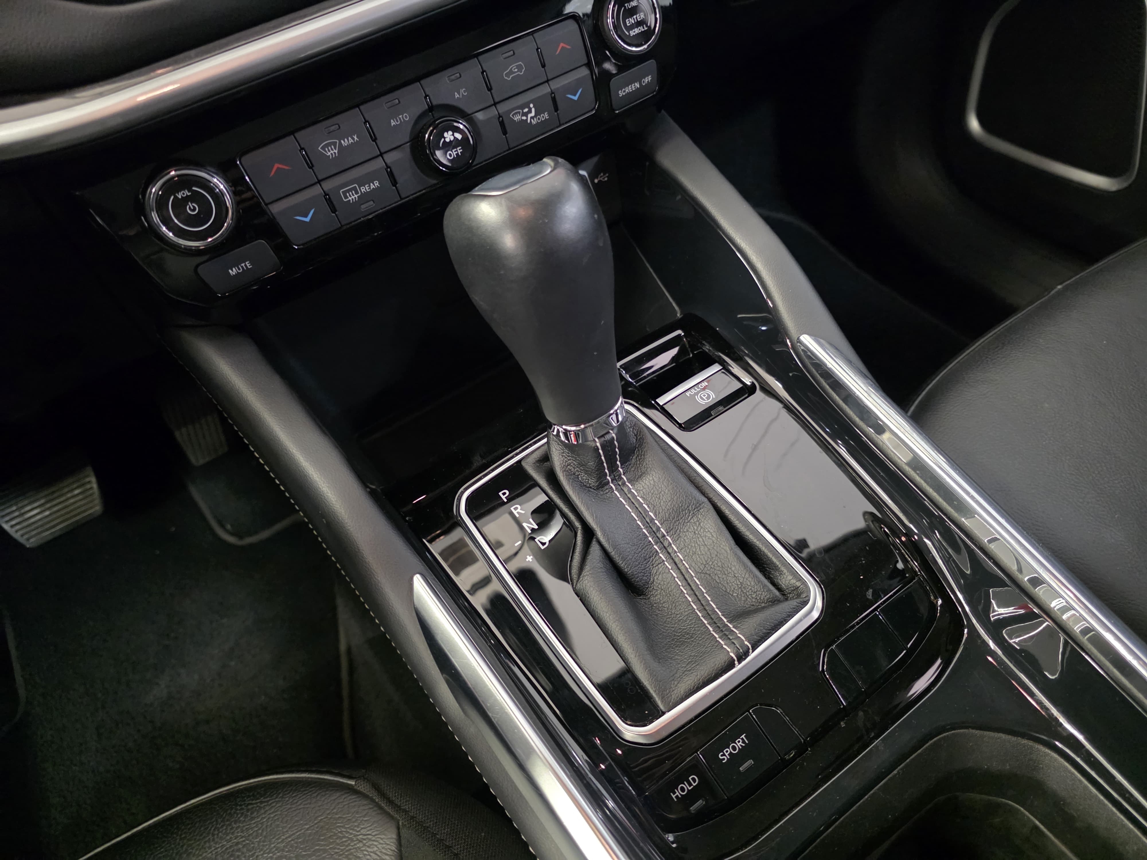 COMMANDER 1.3 T270 TURBO FLEX LONGITUDE AT611