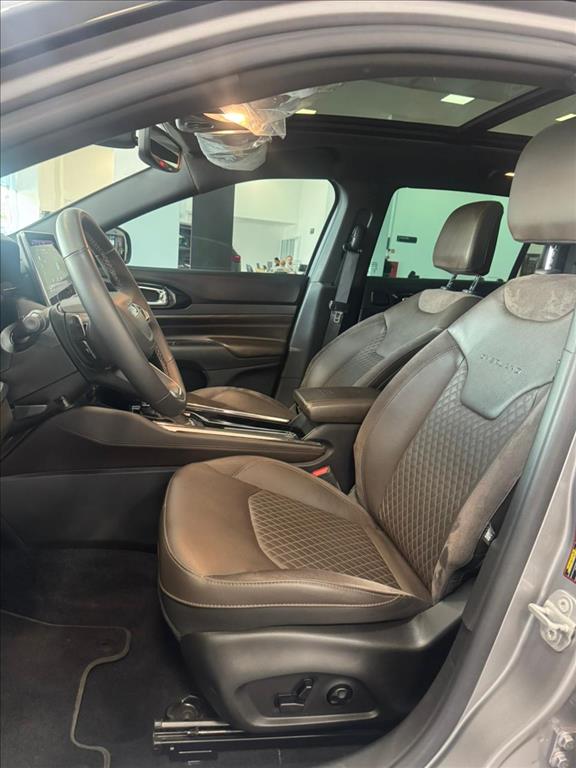 Jeep-COMMANDER-1.3 T270 TURBO FLEX OVERLAND AT6