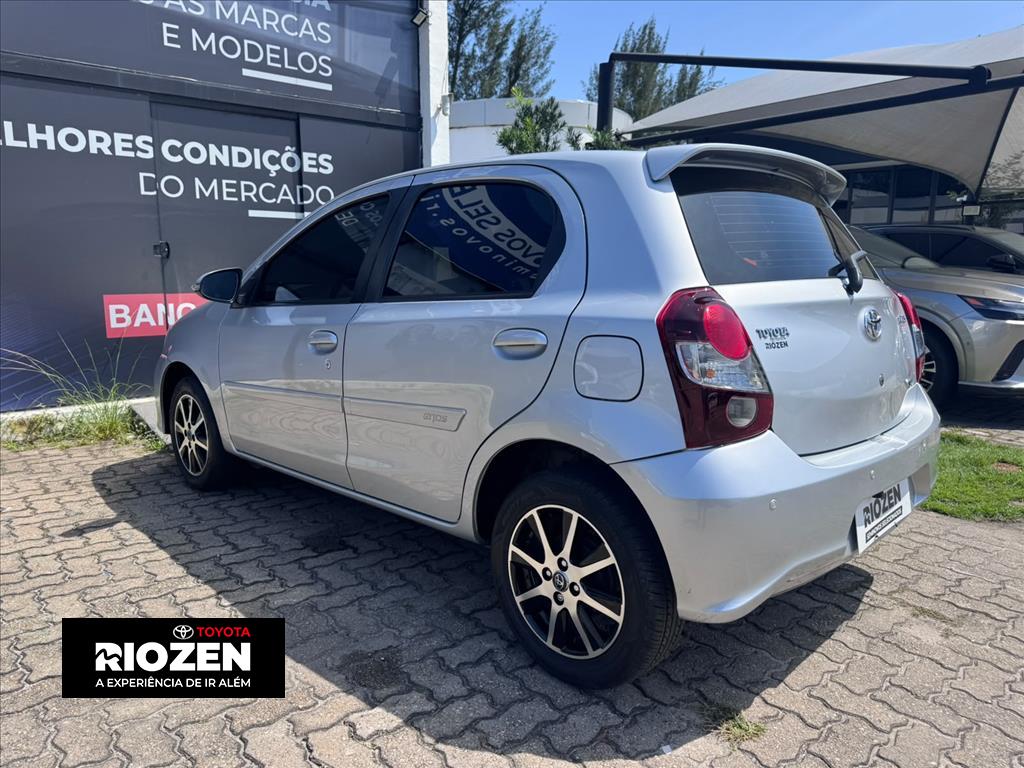 ETIOS 1.5 X PLUS 16V FLEX 4P AUTOMÁTICO3