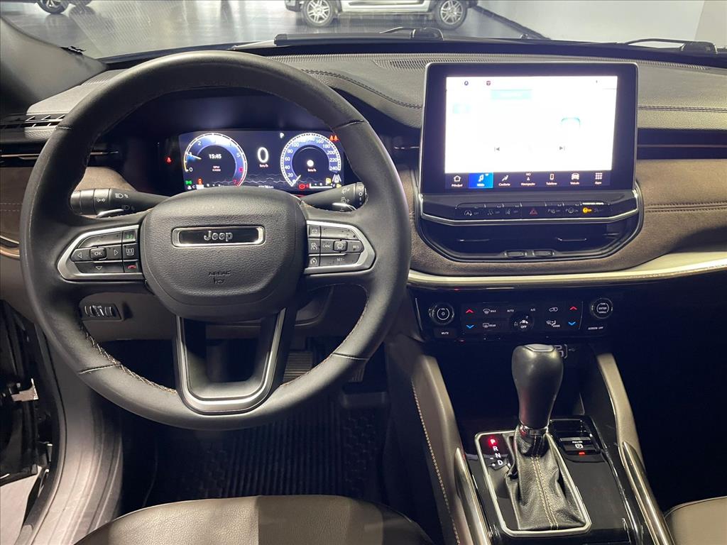 COMMANDER 1.3 T270 TURBO FLEX OVERLAND AT610