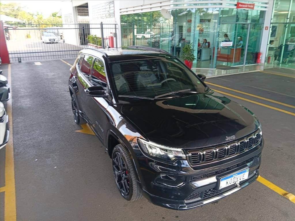 COMPASS 2.0 HURRICANE 4 TURBO GASOLINA BLACKHAWK AT95