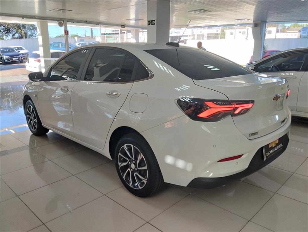 ONIX PLUS 1.0 TURBO FLEX PREMIER AUTOMÁTICO3
