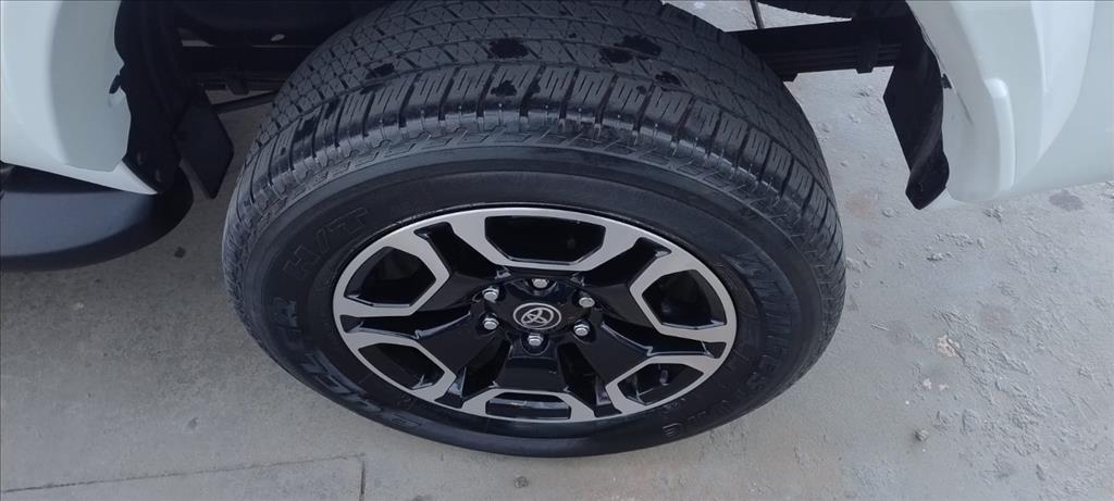 HILUX 2.8 D-4D TURBO DIESEL CD SRX 4X4 AUTOMÁTICO11