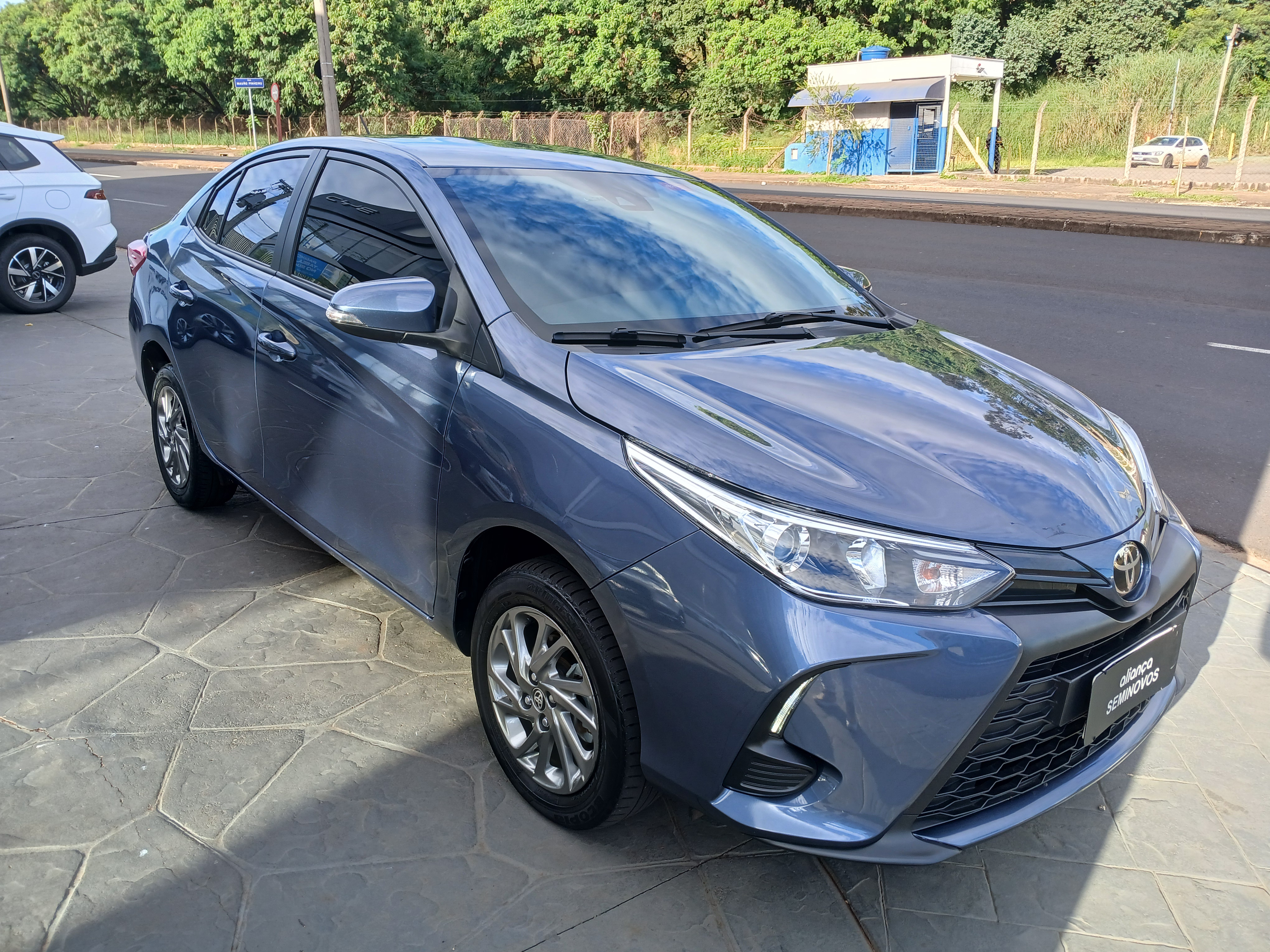 YARIS 1.5 16V FLEX SEDAN XS CONNECT MULTIDRIVE1