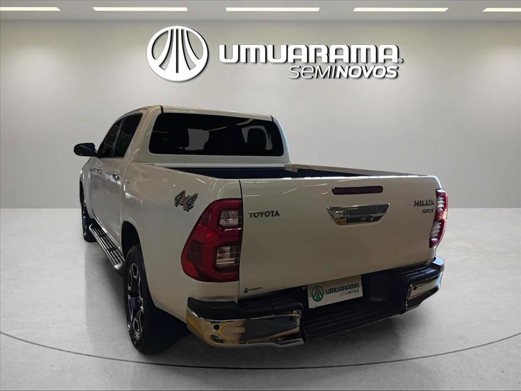 HILUX 2.8 D-4D TURBO DIESEL CD SRX 4X4 AUTOMÁTICO4