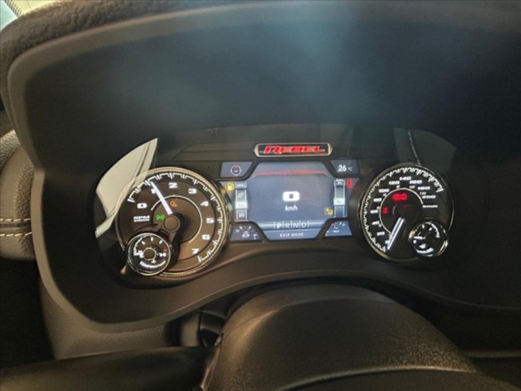 1500 5.7 V8 GASOLINA REBEL CD 4X4 AUTOMÁTICO9