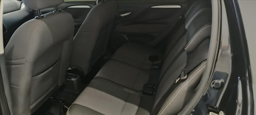 PUNTO 1.4 ATTRACTIVE 8V FLEX 4P MANUAL10