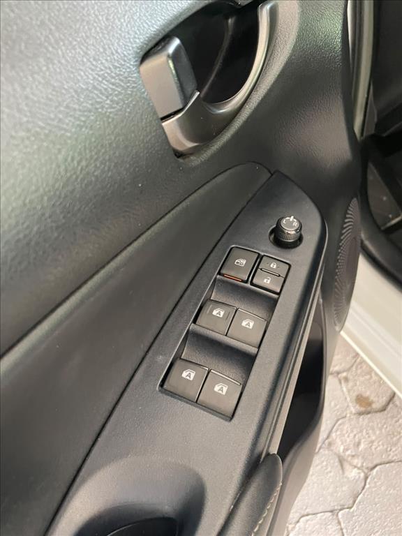 YARIS 1.5 16V FLEX XS CONNECT MULTIDRIVE17