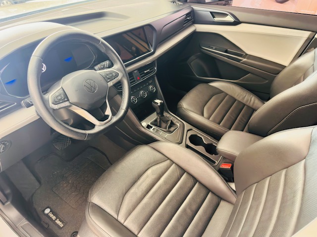 TAOS 1.4 250 TSI TOTAL FLEX COMFORTLINE AUTOMÁTICO9