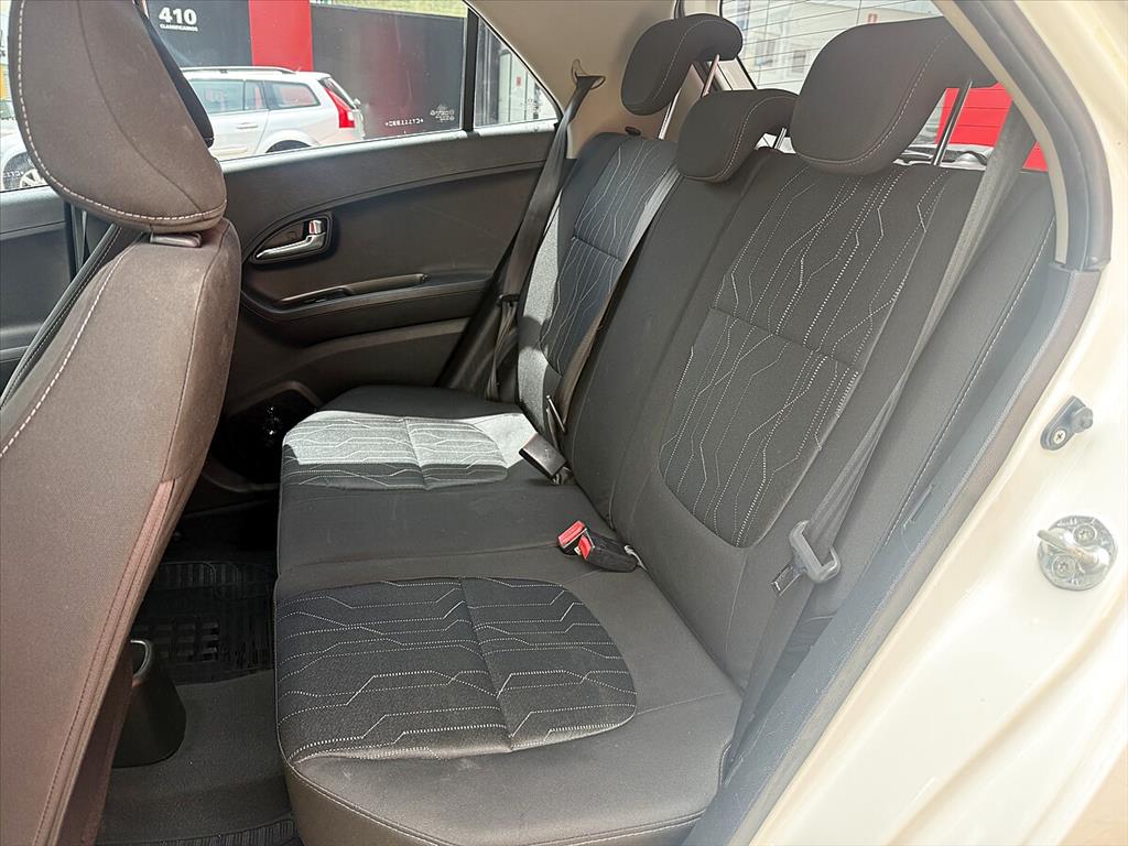 Kia Picanto - 1.0 EX 12V FLEX 4P AUTOMÁTICO