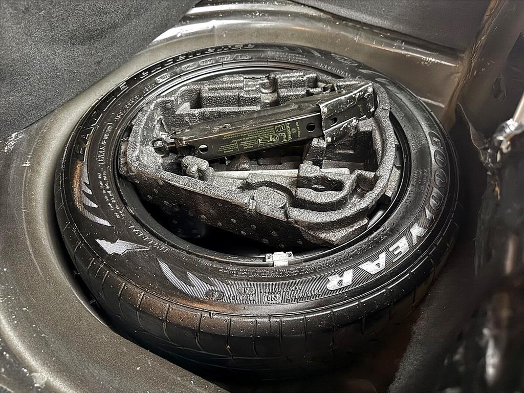 Volkswagen Fox - 1.6 MI 8V FLEX 4P MANUAL