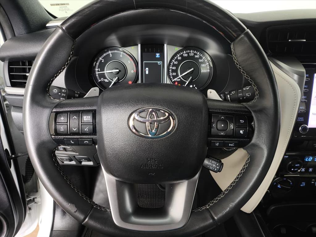 HILUX SW4 2.8 D-4D TURBO DIESEL DIAMOND 7L 4X4 AUTOMÁTICO6