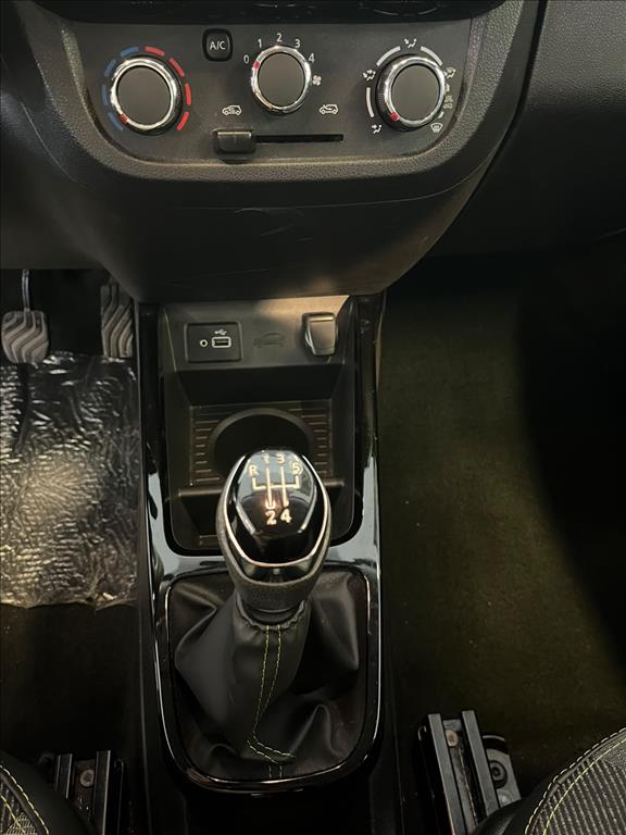 KWID 1.0 12V SCE FLEX OUTSIDER MANUAL7